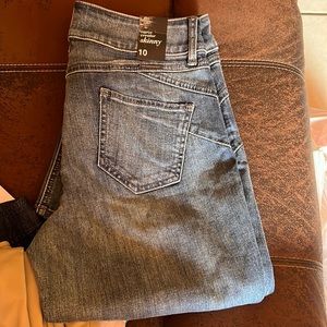 New York and company curve creator skinny jeans